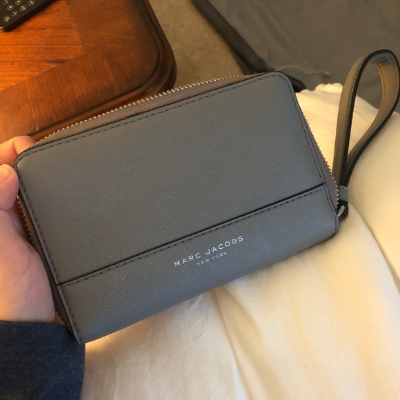 Marc Jacobs Handbags - Marc Jacobs Grey Wallet
